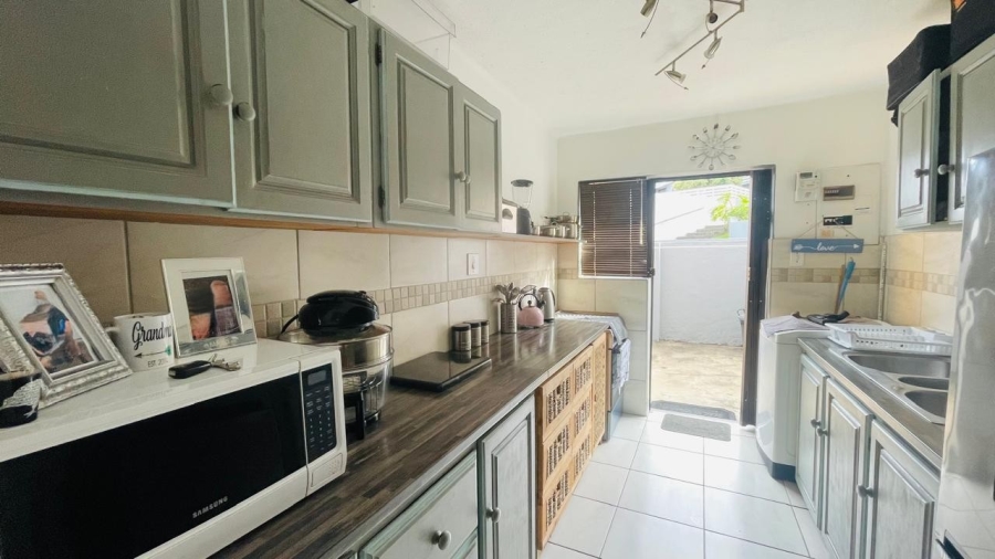 2 Bedroom Property for Sale in Beacon Bay Eastern Cape